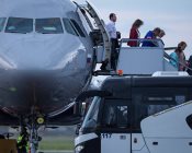 Нидерланды ужесточили требования к тестам для авиапассажиров из Украины