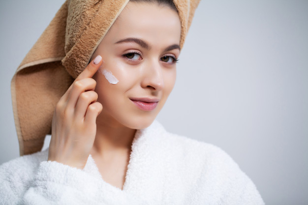 Скандал в beauty-индустрии: известный косметолог Мария Федчук оказалась причастна к контрабанде косметики из РФ