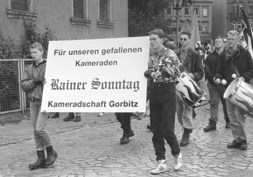  Марш неонацистів після смерті Зоннтаґа в Дрездені (1991) Фото: Klaus Thiere / Sächsische Zeitung / IMAGO
